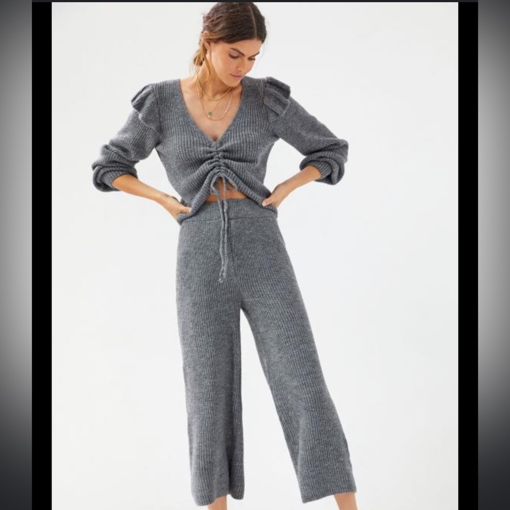 Anthropologie Gray Knit Cropped Pants Set